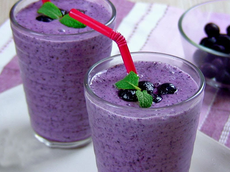 Blueberry (Yaban Mersini) Çilek Smoothies